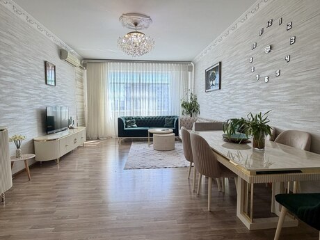 3 otaq · 140 m² · 8/16 mərtəbə, Memar Əcəmi