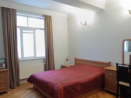 4 otaqlı mənzil, 200 m², Nizami: 420 000 ₼ 5