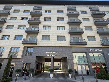 Объявление №5773256 - Баку, пос. Аг шехер, 3-комн., 135 м², 4/6 этаж
