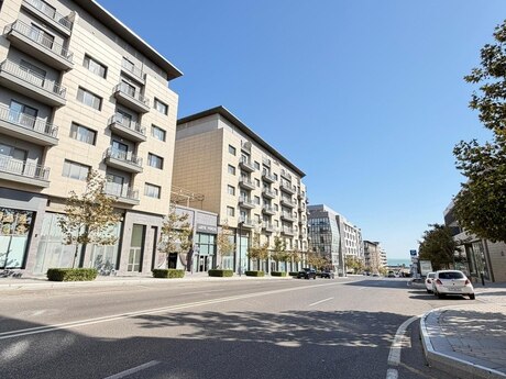 Elan №5773256 - Bakı, Ağ şəhər q., 3 otaqlı, 135 m², 4/6 mərtəbə