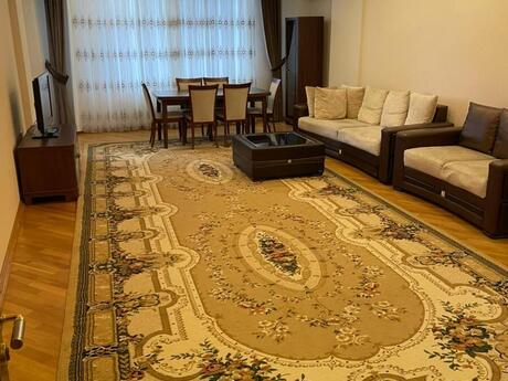 Elan №6414087 - Bakı, Şah İsmayıl Xətai m., 3 otaqlı, 150 m², 5/17 mərtəbə