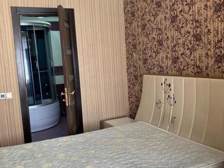 Kirayə 4 otaqlı mənzil, 160 m², Nəriman Nərimanov: 1 300 ₼/ay 4