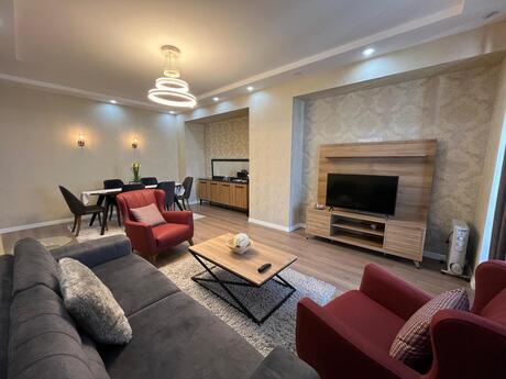 Kirayə 3 otaqlı mənzil, 145 m², Grand Hayat: 1 500 ₼/ay 2