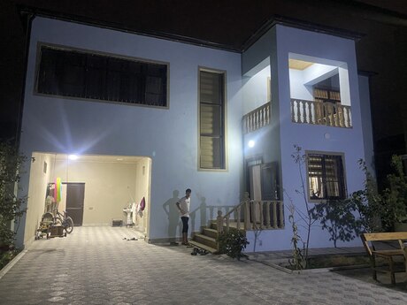8 otaqlı həyət evi, 240 m², Binə: 250 000 ₼ 4