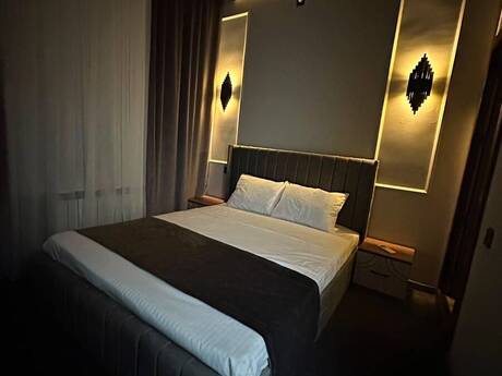 Elan №6414286 - Bakı, Sahil m., 4 otaqlı, 180 m², 1/2 mərtəbə