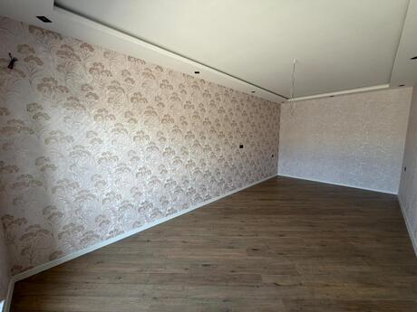 4 otaqlı həyət evi, 180 m², Binə: 180 000 ₼ 5