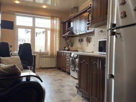 3 otaqlı mənzil, 132 m², 20 Yanvar: 298 000 ₼ 2