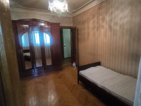 Elan №6414345 - Bakı, Memar Əcəmi m., 3 otaqlı, 86 m², 4/5 mərtəbə