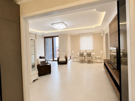 Kirayə 3 otaqlı mənzil, 135 m², Nərimanov: 2 500 ₼/ay 4