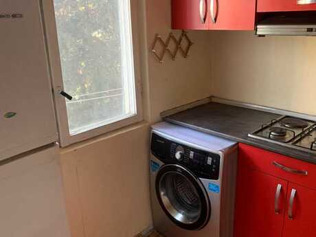2 otaq · 70 m² · 4/5 mərtəbə, Memar Əcəmi