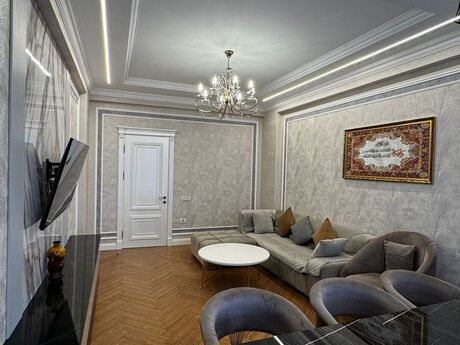 3-room apartment for rent, 118 m², Elmlər Akademiyası: 2 300 ₼/mo 2