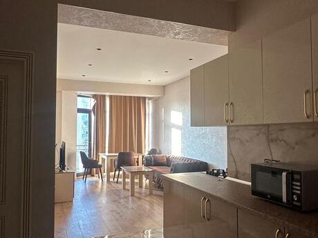Kirayə 2 otaqlı mənzil, 70 m², 28 Park Residence: 1 000 ₼/ay 3