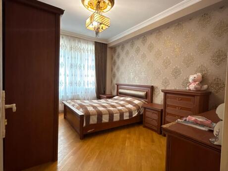 3 otaqlı mənzil, 135 m², İnşaatçılar: 275 000 ₼ 4