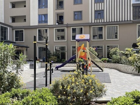 3-комнатная квартира, 171 м², 8 Noyabr: 720 000 ₼ 2