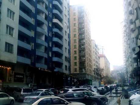 4 otaqlı mənzil, 178 m², Nizami: 400 000 ₼ 2