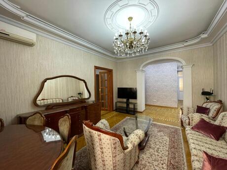 Kirayə 4 otaqlı mənzil, 110 m², Sahil: 1 350 ₼/ay 3