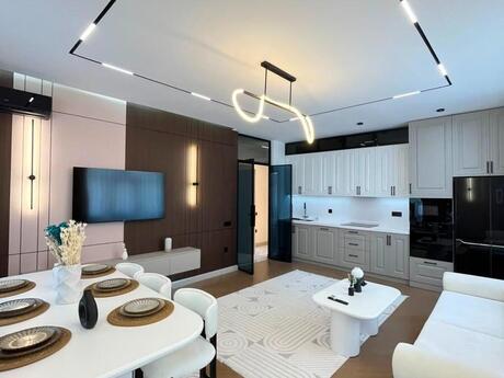 Elan №6414561 - Bakı, Şah İsmayıl Xətai m., 3 otaqlı, 93 m², 13/19 mərtəbə