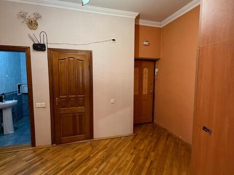 Аренда: 2-комнатная квартира, 93 м², Azadlıq Prospekti: 600 ₼/мес 2