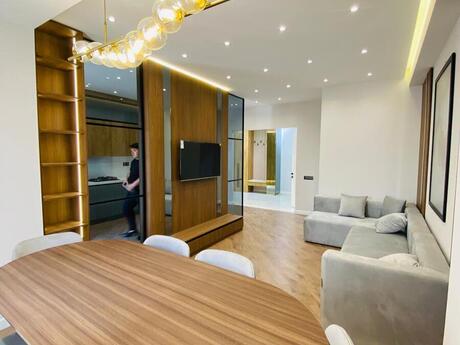 3 otaqlı mənzil, 118 m², 28 May: 350 000 ₼ 2