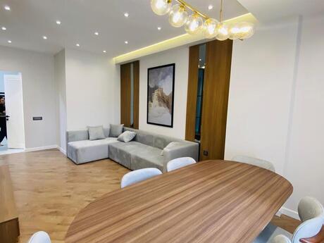 3 otaqlı mənzil, 118 m², 28 May: 350 000 ₼ 3