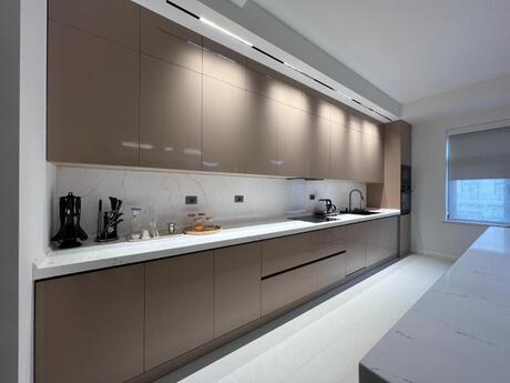 Kirayə 4 otaqlı mənzil, 232 m², Ağ şəhər: 6 000 ₼/ay 4