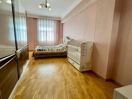 4-room apartment, 190 m², Azadlıq Prospekti: 394 000 ₼ 4