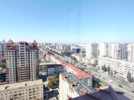 3 otaq · 100 m² · 17/18 mərtəbə, Qara Qarayev