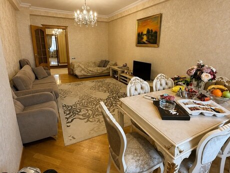 Kirayə 3 otaqlı mənzil, 120 m², Nəriman Nərimanov: 1 000 ₼/ay 2