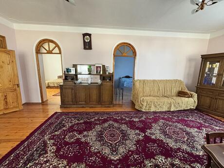 8 otaqlı həyət evi, 220 m², Novxanı: 155 000 ₼ 2