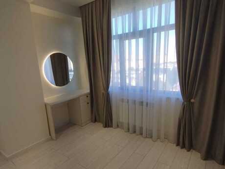 3 otaqlı mənzil, 82 m², Neftçilər: 244 000 ₼ 2