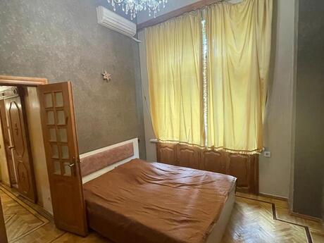 Elan №6414895 - Bakı, 28 May m., 1 otaqlı, 50 m², 3/7 mərtəbə