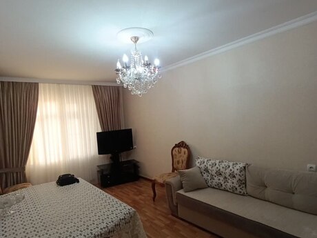 3 otaqlı mənzil, 75 m², Bakıxanov: 186 000 ₼ 2