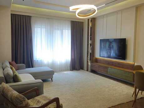 Kirayə 3 otaqlı mənzil, 106 m², Ağ şəhər: 2 400 ₼/ay 4