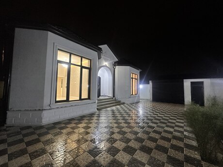 4 otaqlı həyət evi, 130 m², Binə: 152 000 ₼ 2