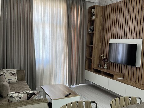 Kirayə 2 otaqlı mənzil, 70 m², 8 Noyabr: 70 ₼/ay 2