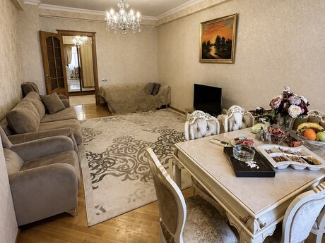 Kirayə 3 otaqlı mənzil, 125 m², Nəriman Nərimanov: 1 000 ₼/ay 2