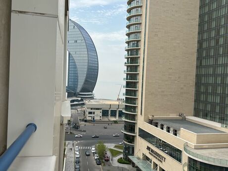 3-room apartment for rent, 135 m², Sahil: 1 500 ₼/mo 2