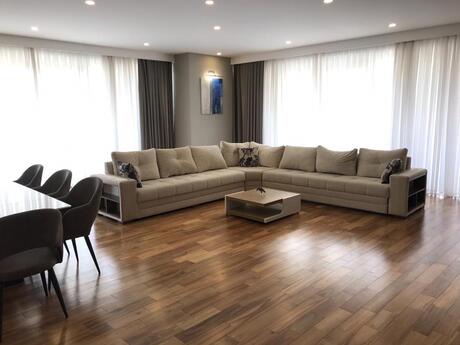Kirayə 4 otaqlı mənzil, 350 m², Port Baku Residence: 6 500 ₼/ay 3