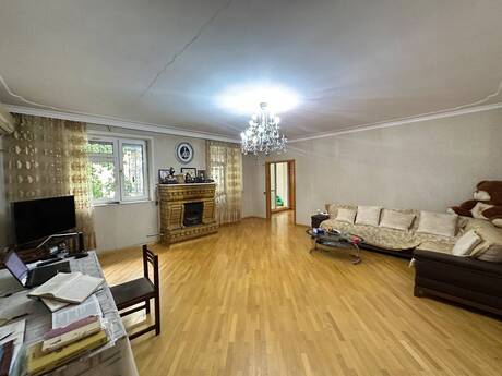 Elan №6415256 - Bakı, Neftçilər m., 5 otaqlı, 120 m², 2/5 mərtəbə
