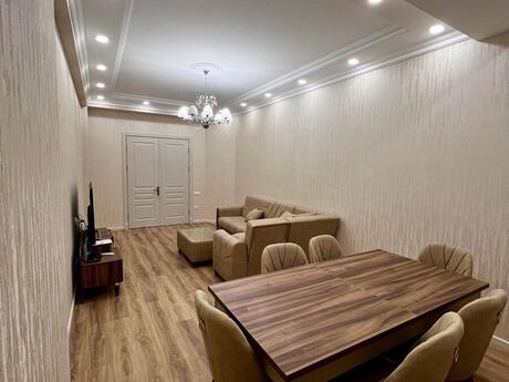 Kirayə 3 otaqlı mənzil, 135 m², 8 Noyabr: 1 199 ₼/ay 2