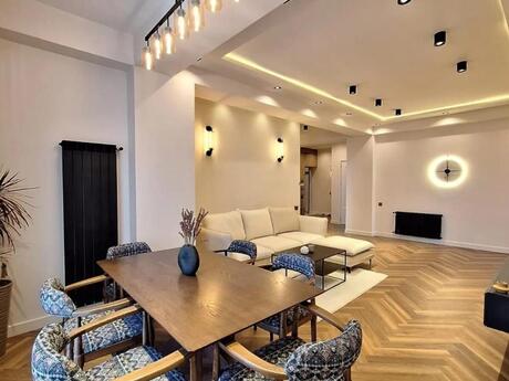 2 rooms · 95 m² · floor 15/20, 8 Noyabr