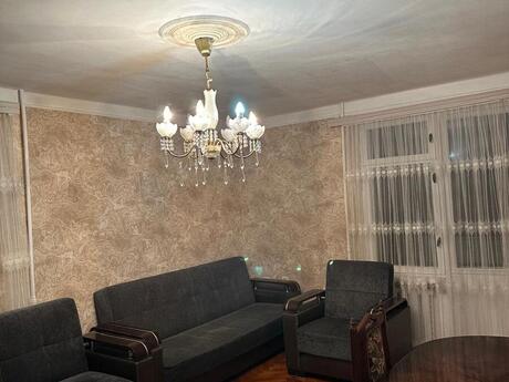 Elan №6415435 - Bakı, Gənclik m., 2 otaqlı, 60 m², 2/5 mərtəbə