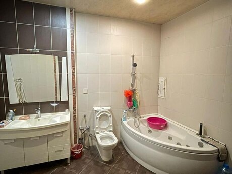Kirayə 3 otaqlı mənzil, 130 m², 1-ci mikrorayon: 1 000 ₼/ay 4