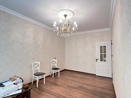3 otaqlı mənzil, 90 m², Bakıxanov: 198 000 ₼ 2