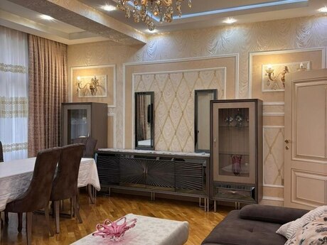 Kirayə 3 otaqlı mənzil, 140 m², 8 Noyabr: 1 500 ₼/ay 4