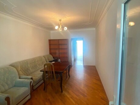 Elan №6415999 - Bakı, Səbail r., 3 otaqlı, 100 m², 6/10 mərtəbə