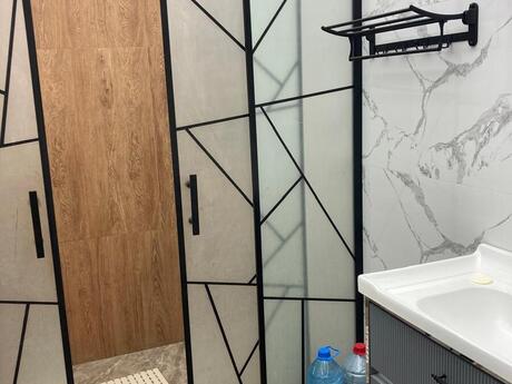 Kirayə 3 otaqlı mənzil, 142 m², 28 May: 1 800 ₼/ay 4
