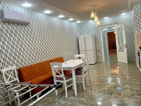 Kirayə 3 otaqlı mənzil, 139 m², İnşaatçılar: 1 000 ₼/ay 4