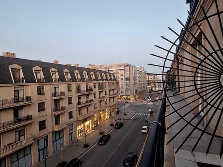 Kirayə 3 otaqlı mənzil, 150 m², Ağ şəhər: 2 599 ₼/ay 4