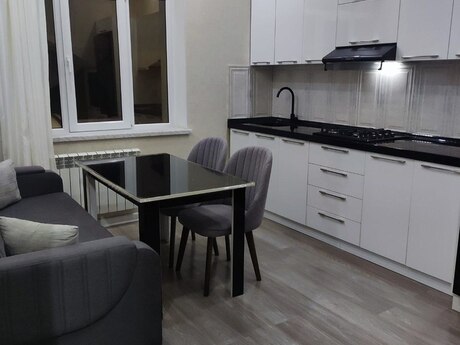6 otaqlı həyət evi, 330 m², Badamdar: 450 000 ₼ 4